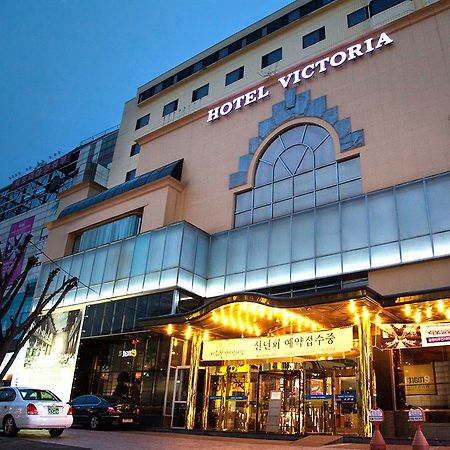 Victoria Hotel Seoul Bagian luar foto