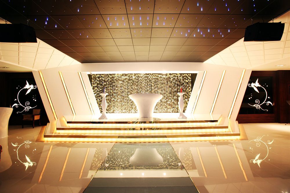 Victoria Hotel Seoul Bagian luar foto